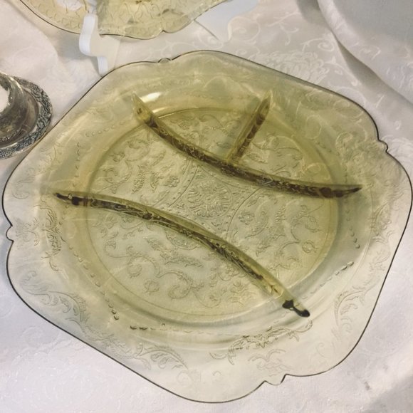 Federal Patrician Amber Gold Glass Dish Serve Ware - Picture 3 of 8